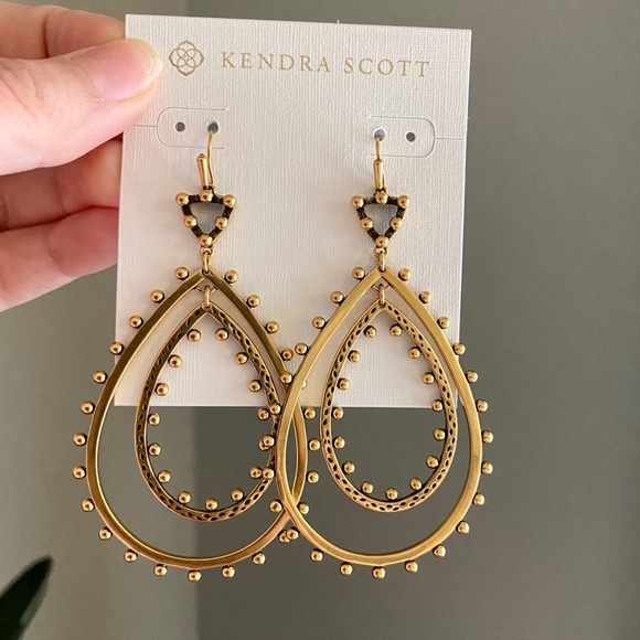 [SOLD] Kendra Scott Rumer Earrings In Vintage Gold - Picture 2 of 4